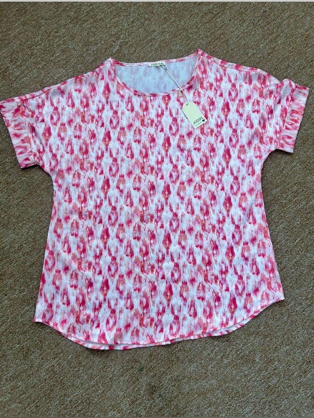 Jodifl women’sPink Patterned Short Sleeve Top- size small